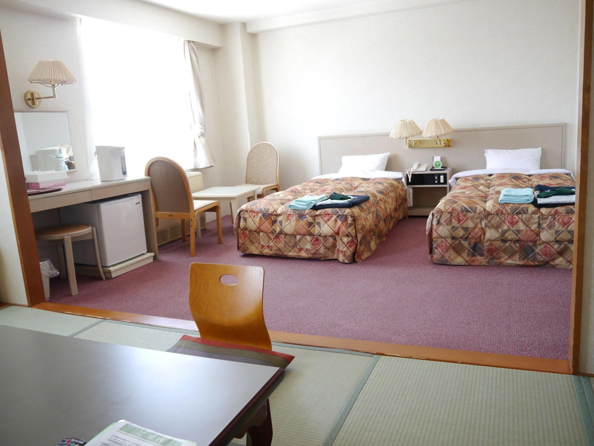 Hotel Park Hills Kamifurano Екстер'єр фото